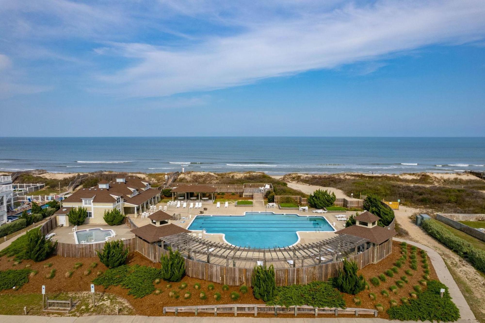 Pi166 Heaven Sent Villa Corolla Exterior photo